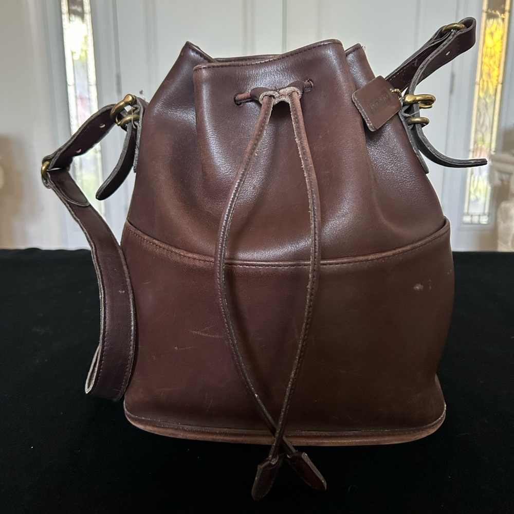 Elegant Brown Vintage Coach Leather Bucket Bag